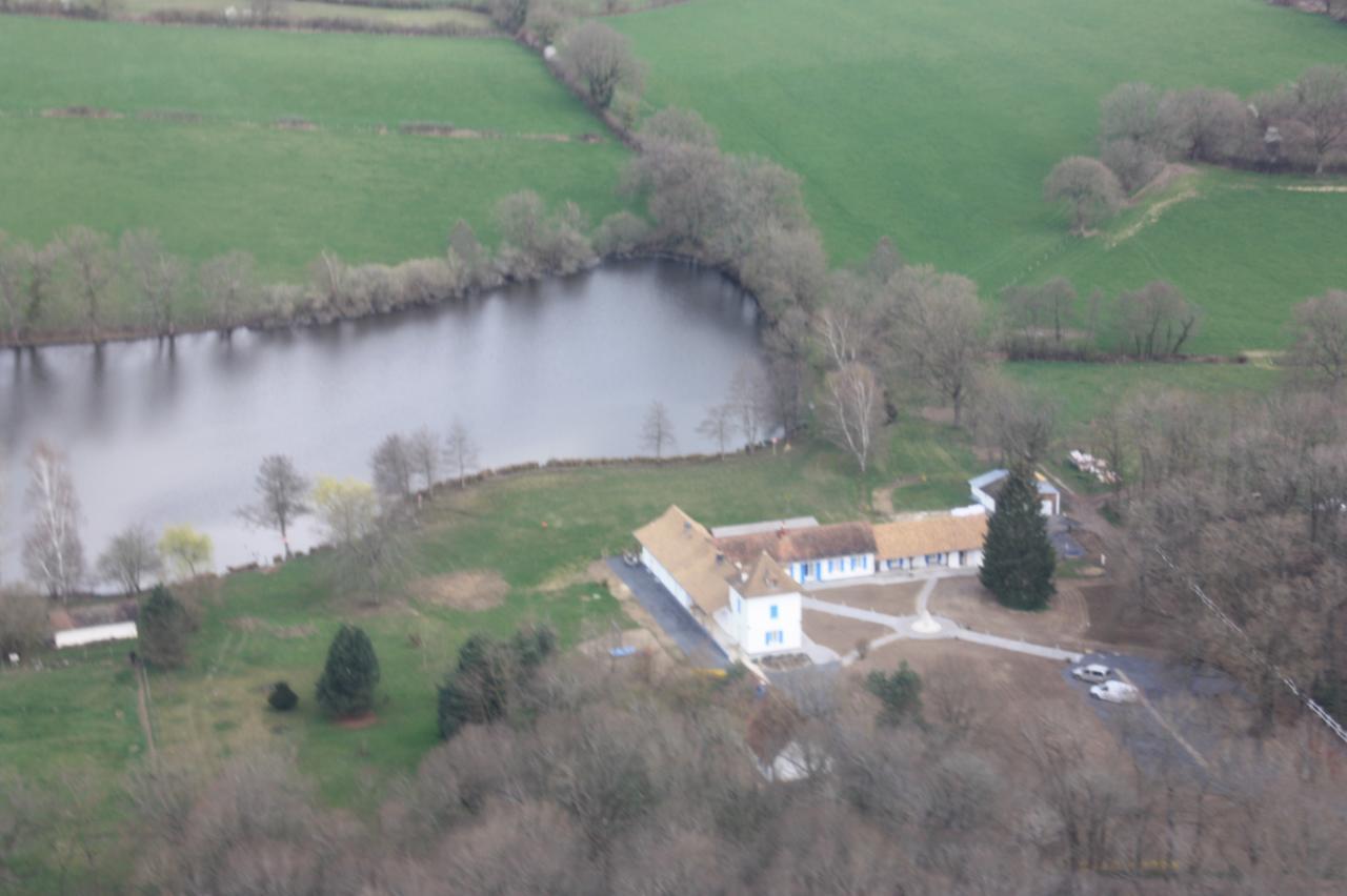 La Maison Du Lac Thionne Exteriör bild
